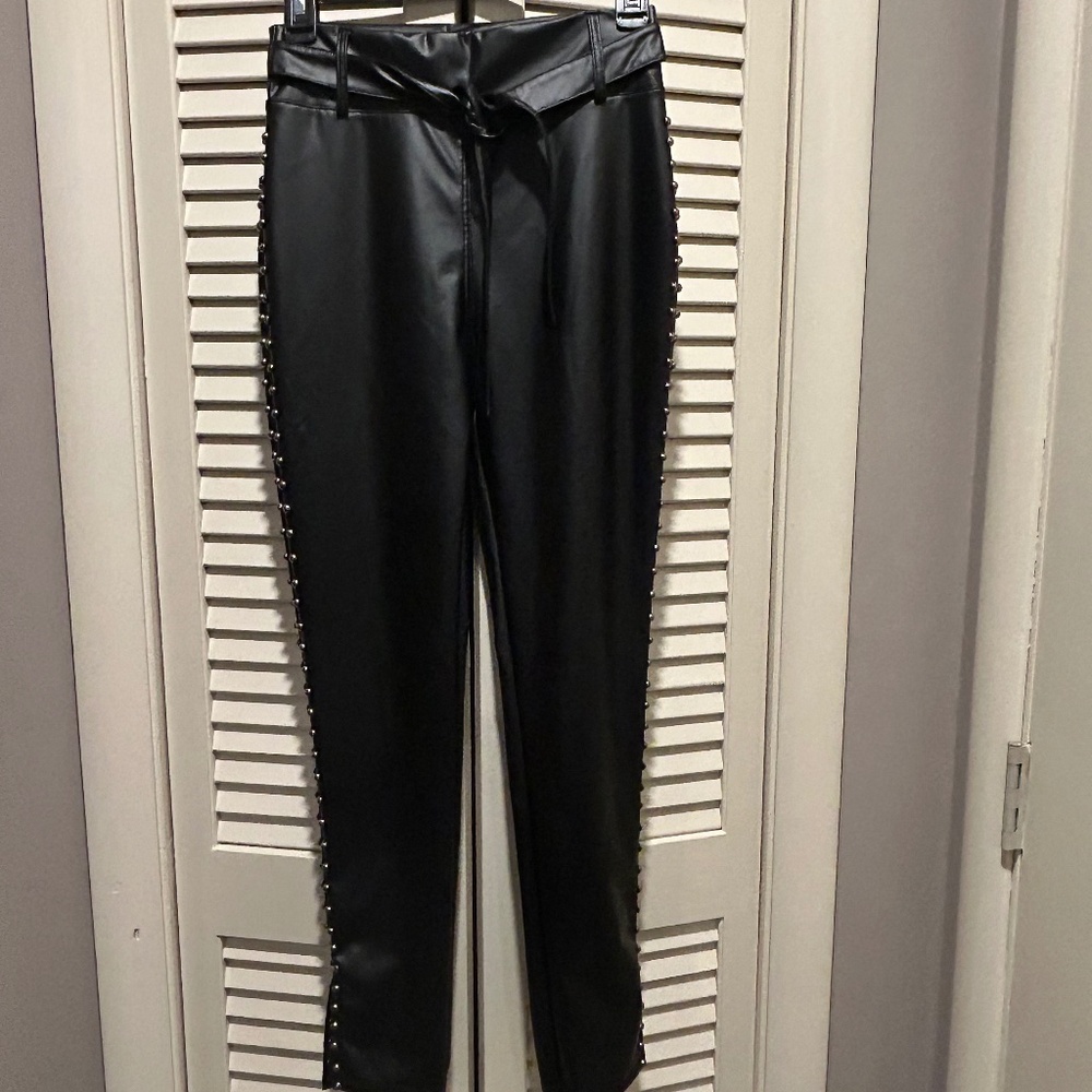 Women Vegan Leather Leggings with Rivets Sexy Skinny Pants